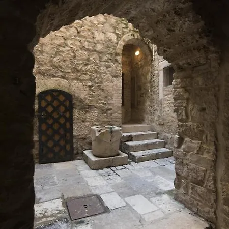 La Divine- Captured By History Inside Palace Loft Appartement Split