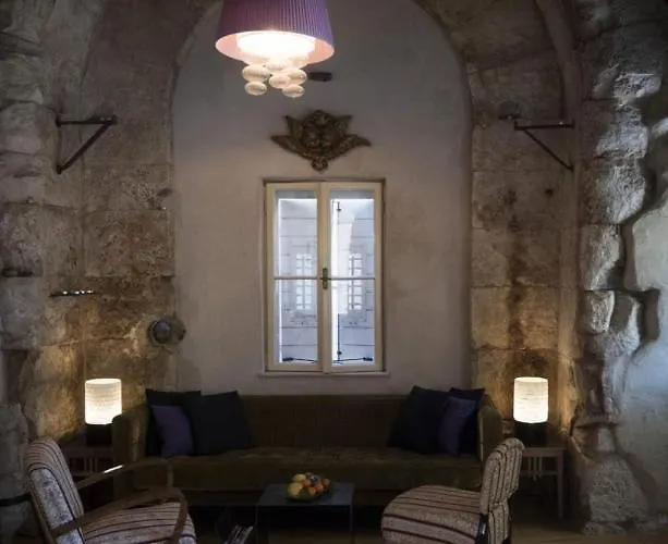 La Divine- Captured By History Inside Palace Loft *
