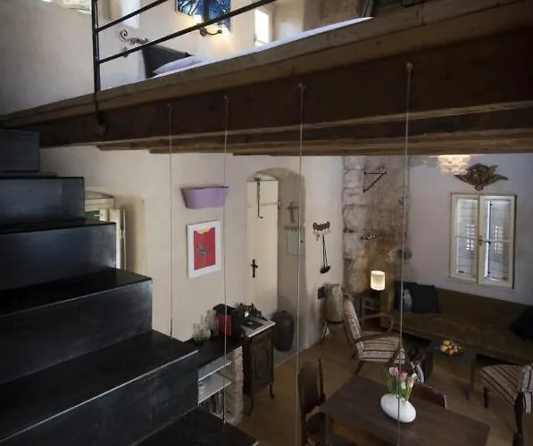 La Divine- Captured By History Inside Palace Loft * Split